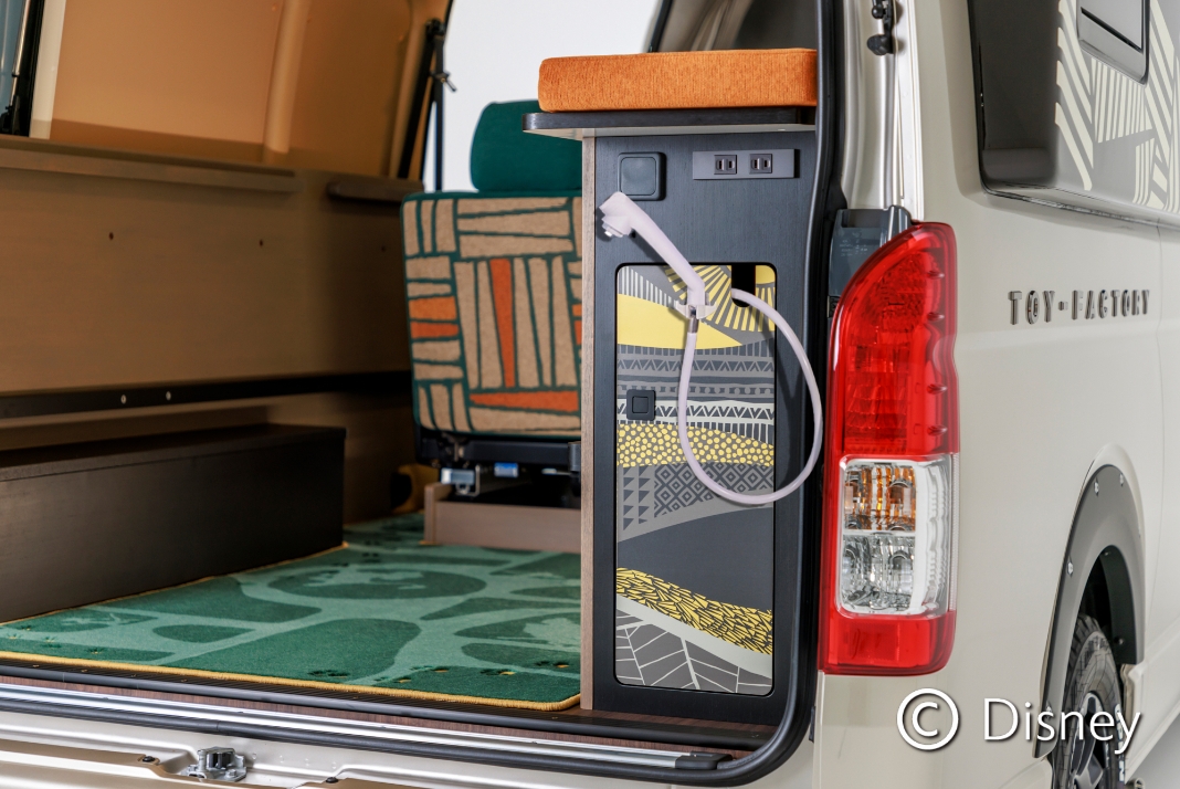 外部シャワー家具扉